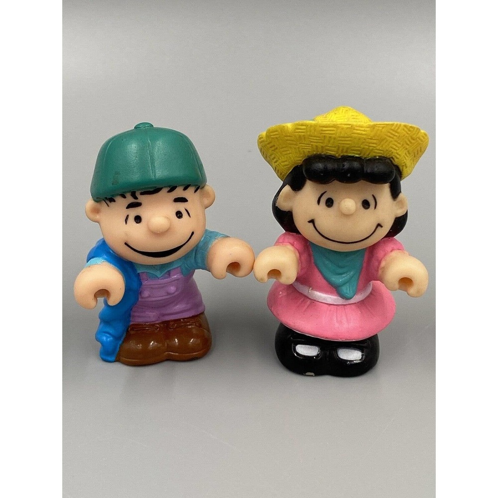 Vintage Peanuts Lucy & Linus 2.5” Figures Wearing Hats‎ Toys